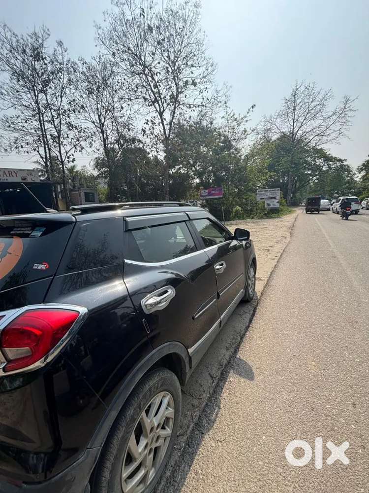 Mahindra Xuv300 2022 Petrol Well Maintained