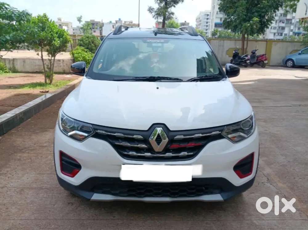 Renault Triber 2023 1.0 Rxz Dual Tone