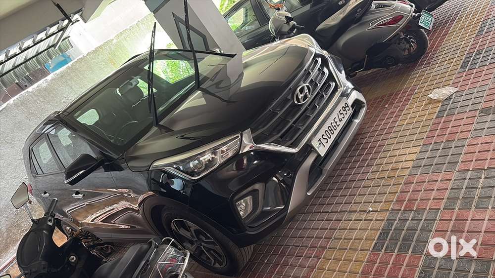 Hyundai Creta Petrol -top End - Sunroof