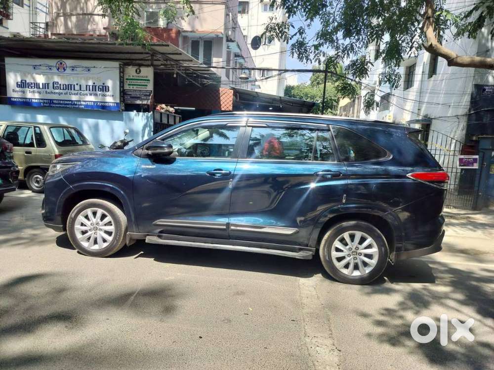 Toyota Innova Crysta