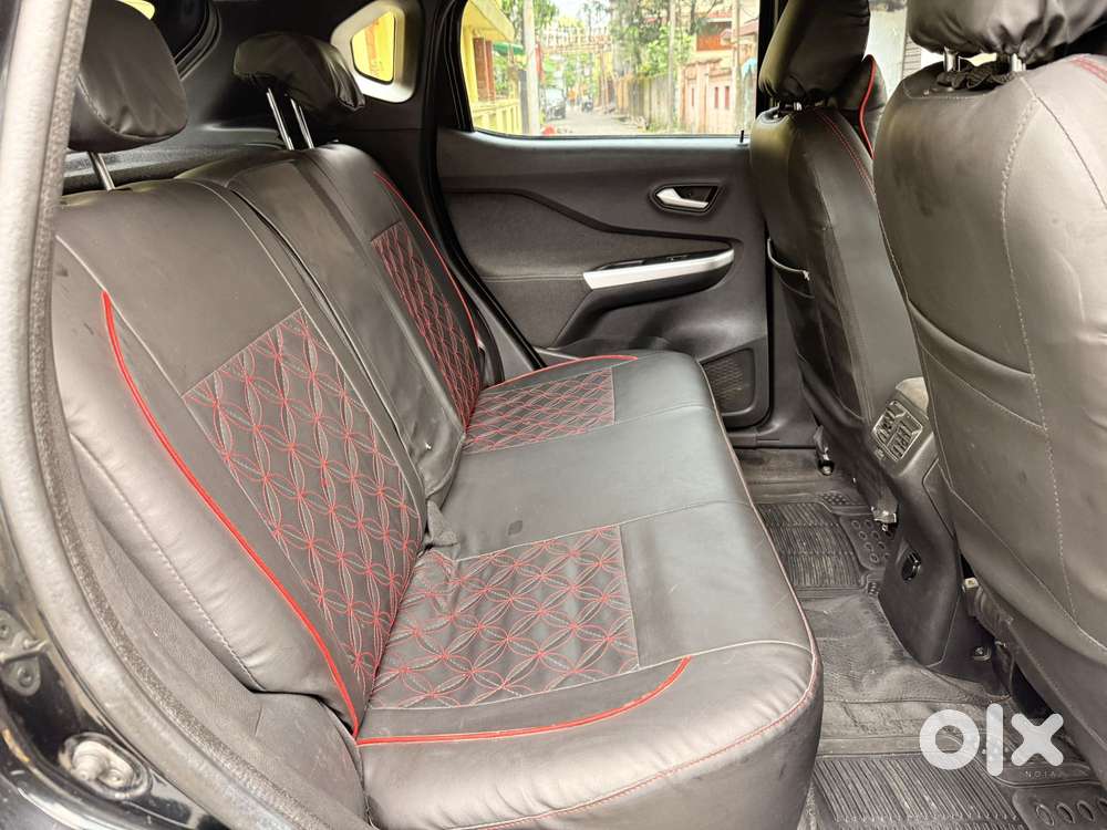 Nissan Magnite 1.0 Xv Premium, 2023, Petrol