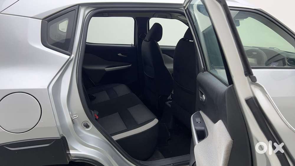 Nissan Magnite 1.0 Xv Executive, 2022, Petrol