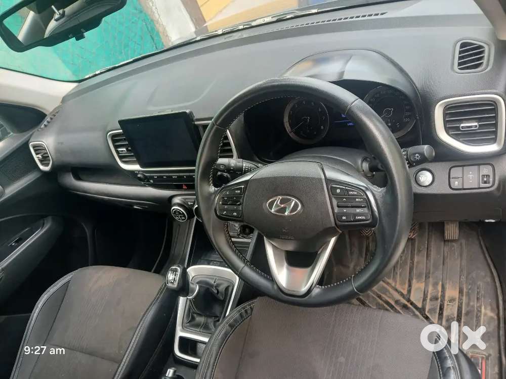 Hyundai Venue 2019 Petrol Well Maintained