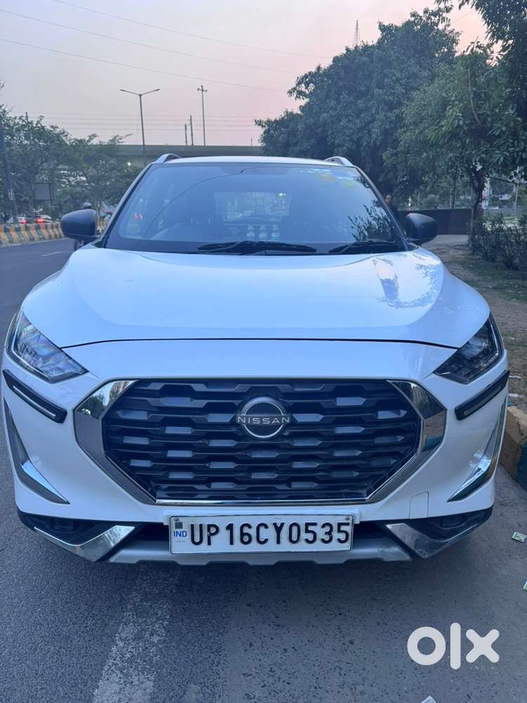 Nissan Petrol Car 2021