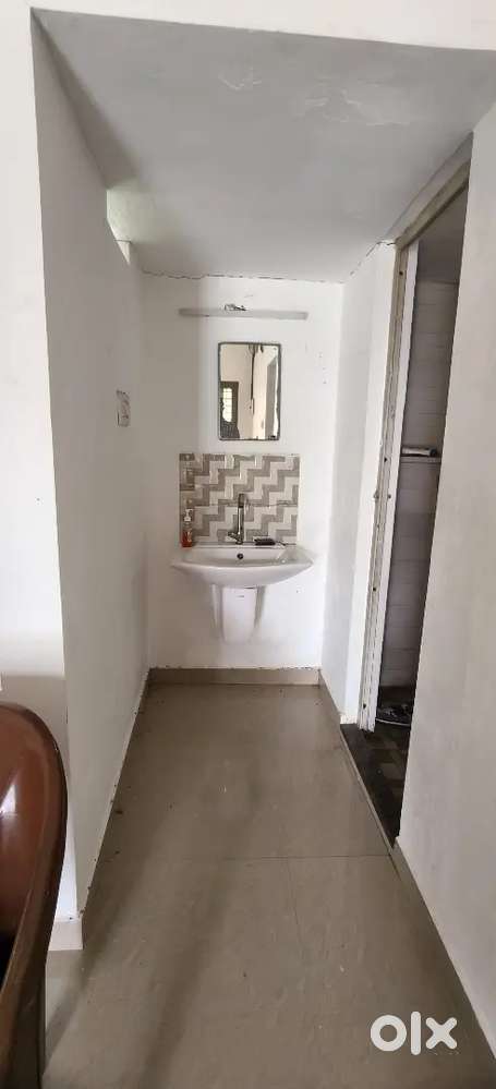 3BHK in Thevara