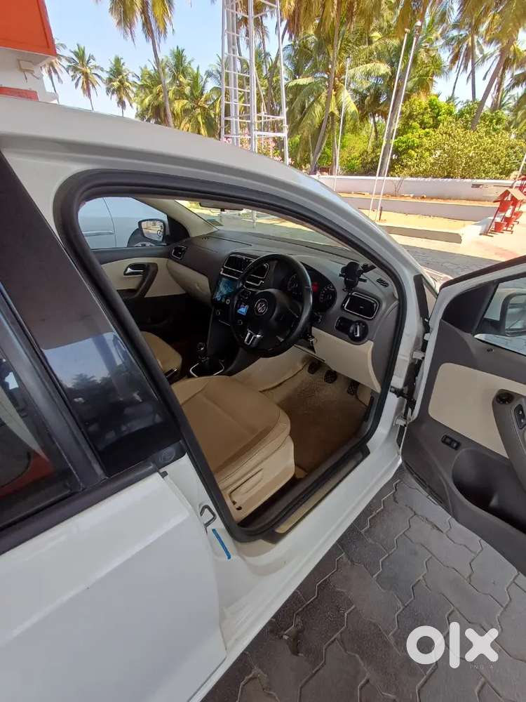 Volkswagen Vento Diesel 1.6 Highline 2012 Model