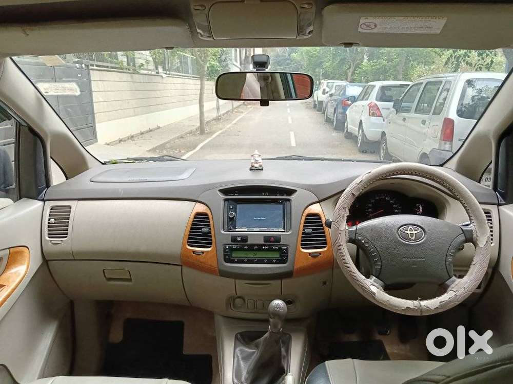 Toyota Innova 2.5 Ev Ps 7 Str Bs-iii, 2011, Diesel