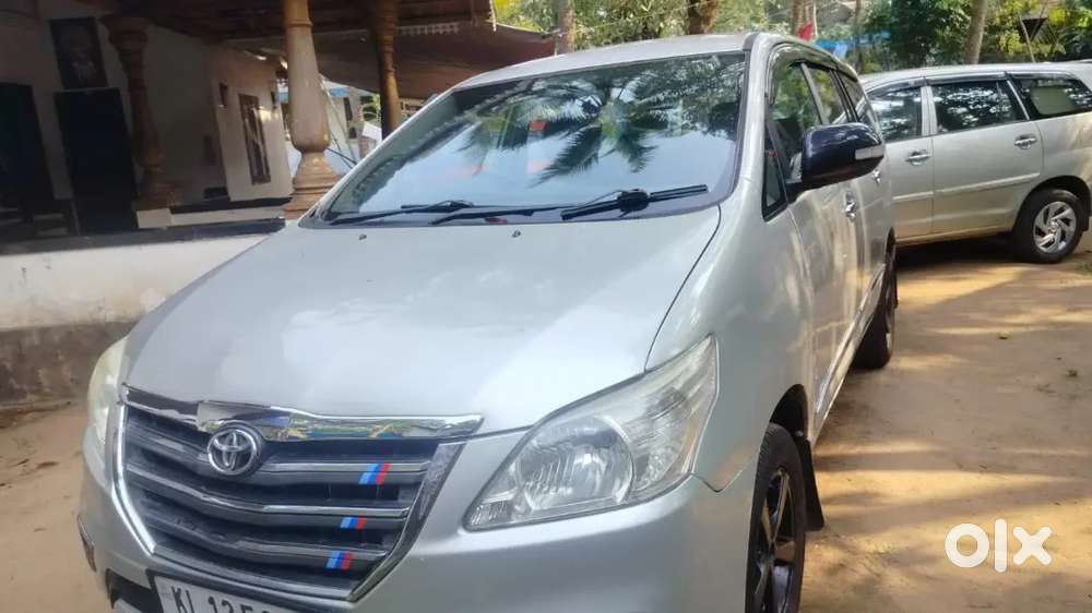 Toyota Innova 2010 Diesel 282996 Km Driven