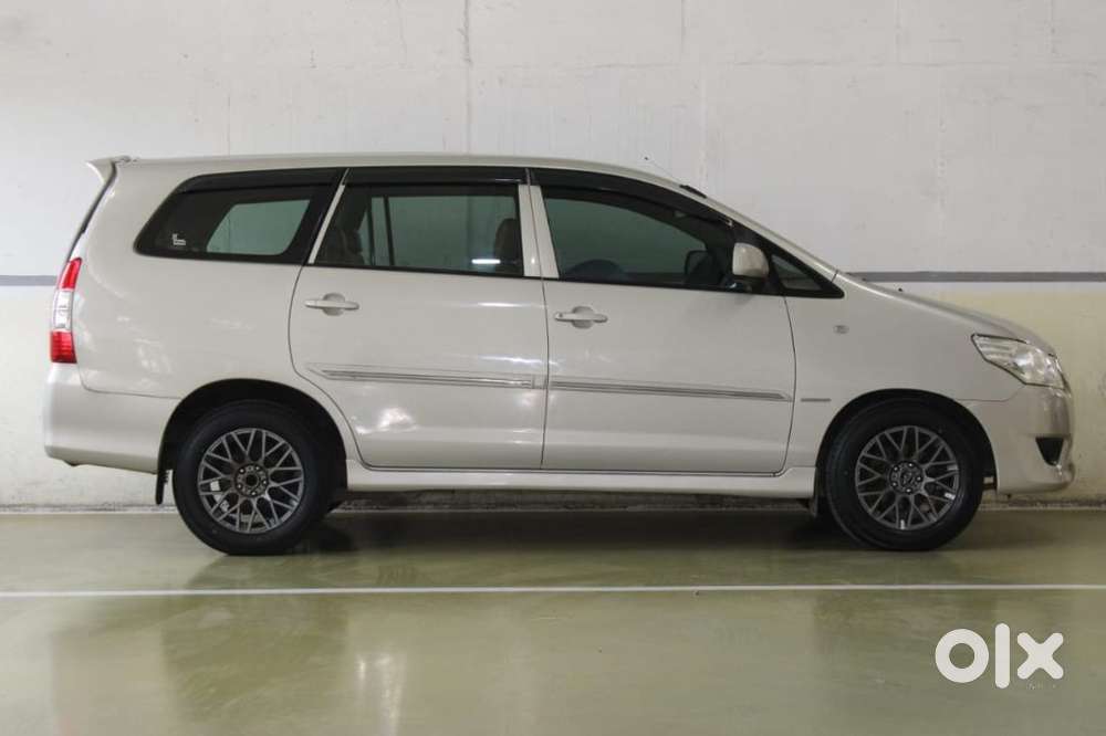 Toyota Innova 2.5 G (diesel) 8 Seater, 2012, Diesel