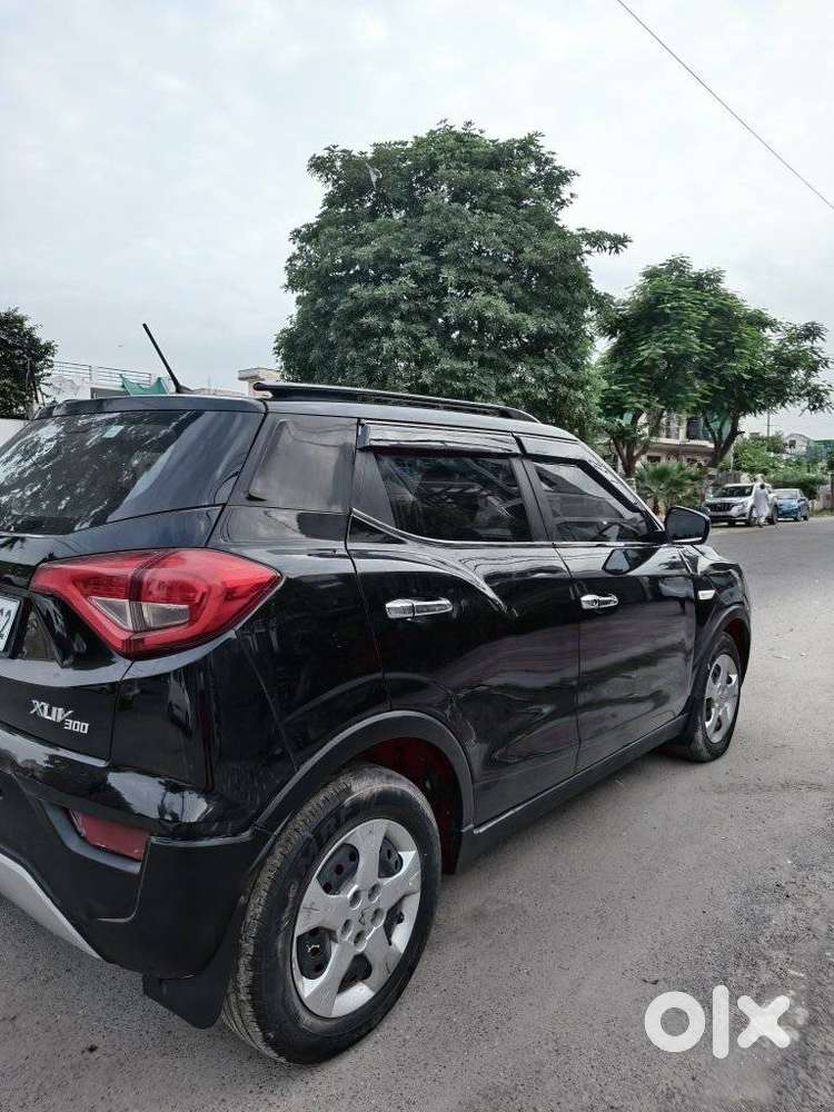 Mahindra Xuv300 W6, 2024, Petrol