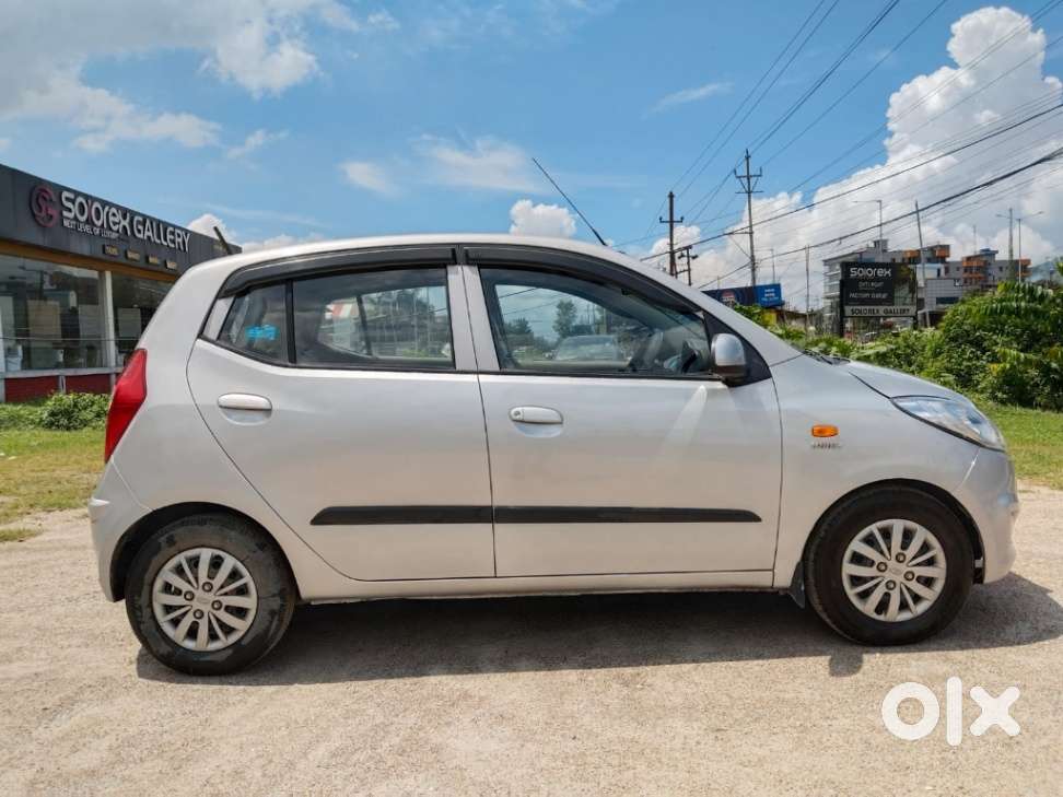 Hyundai I10 Sportz, 2015, Petrol