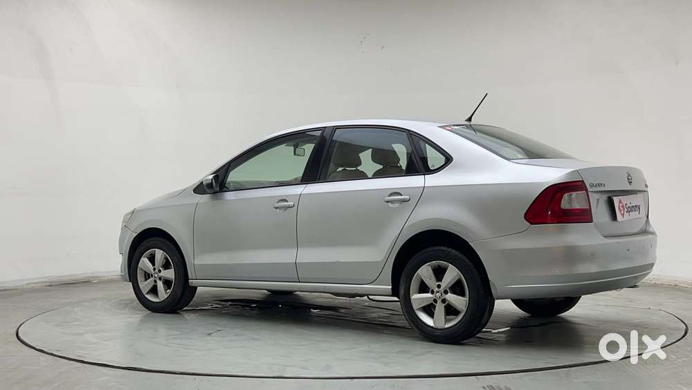 Skoda Rapid 1.6 Mpi At Style, 2016, Petrol