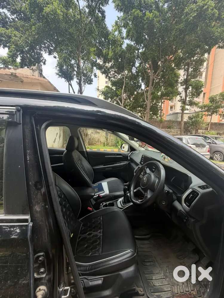Kia Sonet Petrol 2020 With All Service Bills And Well Maintained