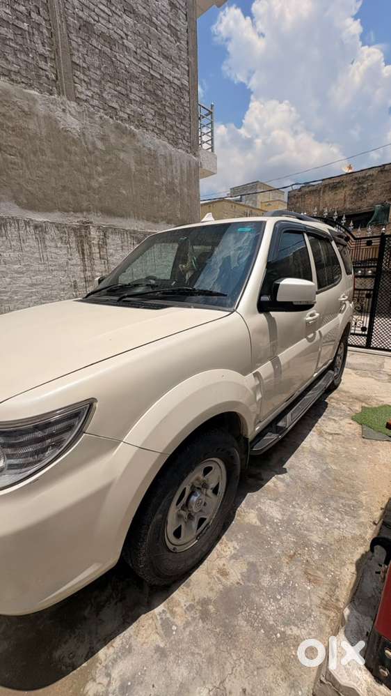 Tata Safari Storme 2015 Diesel Manual Year