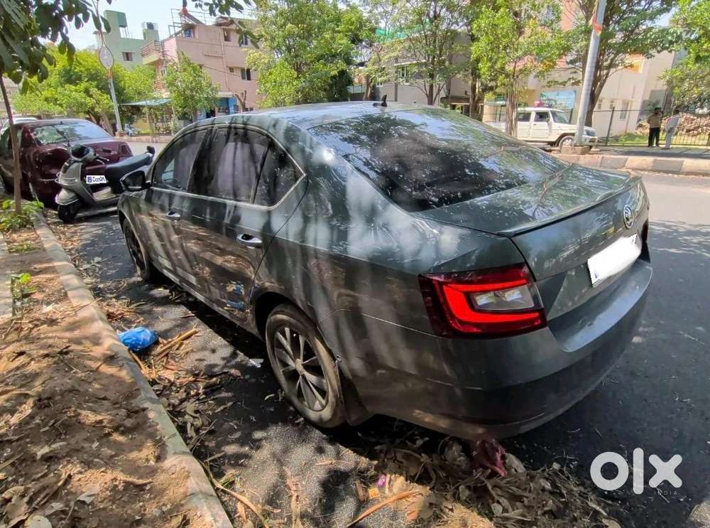 Skoda Octavia 2017, Automatic Petrol Car