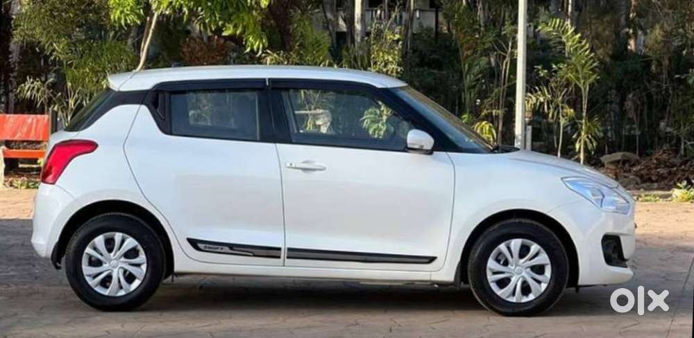 Maruti Suzuki Swift, 2023, Petrol