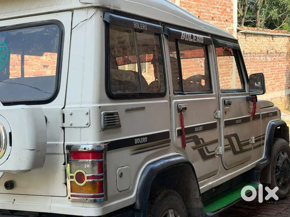 न्यू  कंडीशन जैसी बोलेरो जिस भाई को चाहिए वह हमसे संपर्क करें