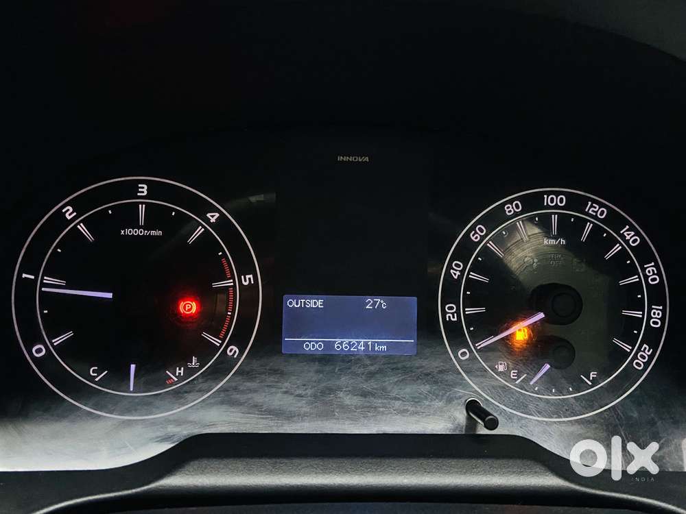 Toyota Innova Crysta 2.4 G Mt 8s, 2017, Diesel