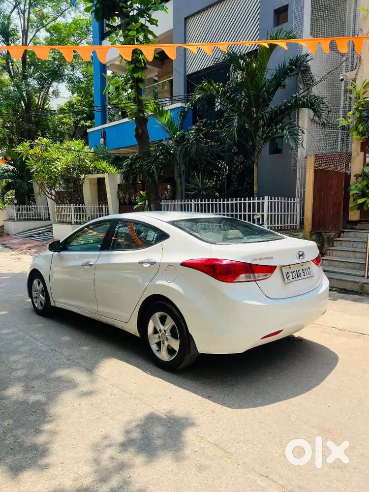 Hyundai Elantra 2013