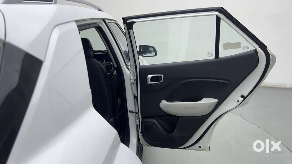 Hyundai Venue [2022-ongoing] 1.5 Crdi Sx, 2023, Diesel
