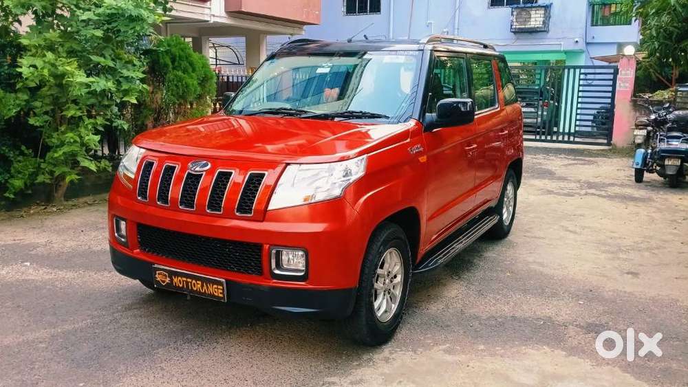 Mahindra Tuv 300 Mhawk100 T8 Dual Tone, 2018, Diesel