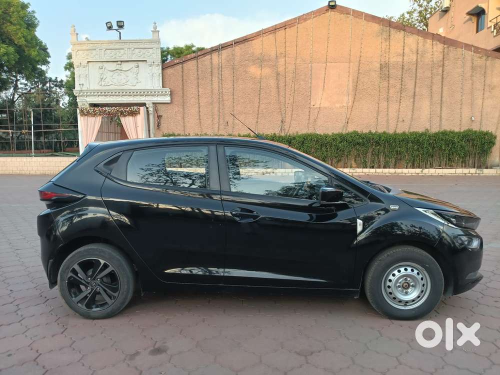 Tata Altroz 1.2 Xz Plus Dark Edition, 2021, Petrol