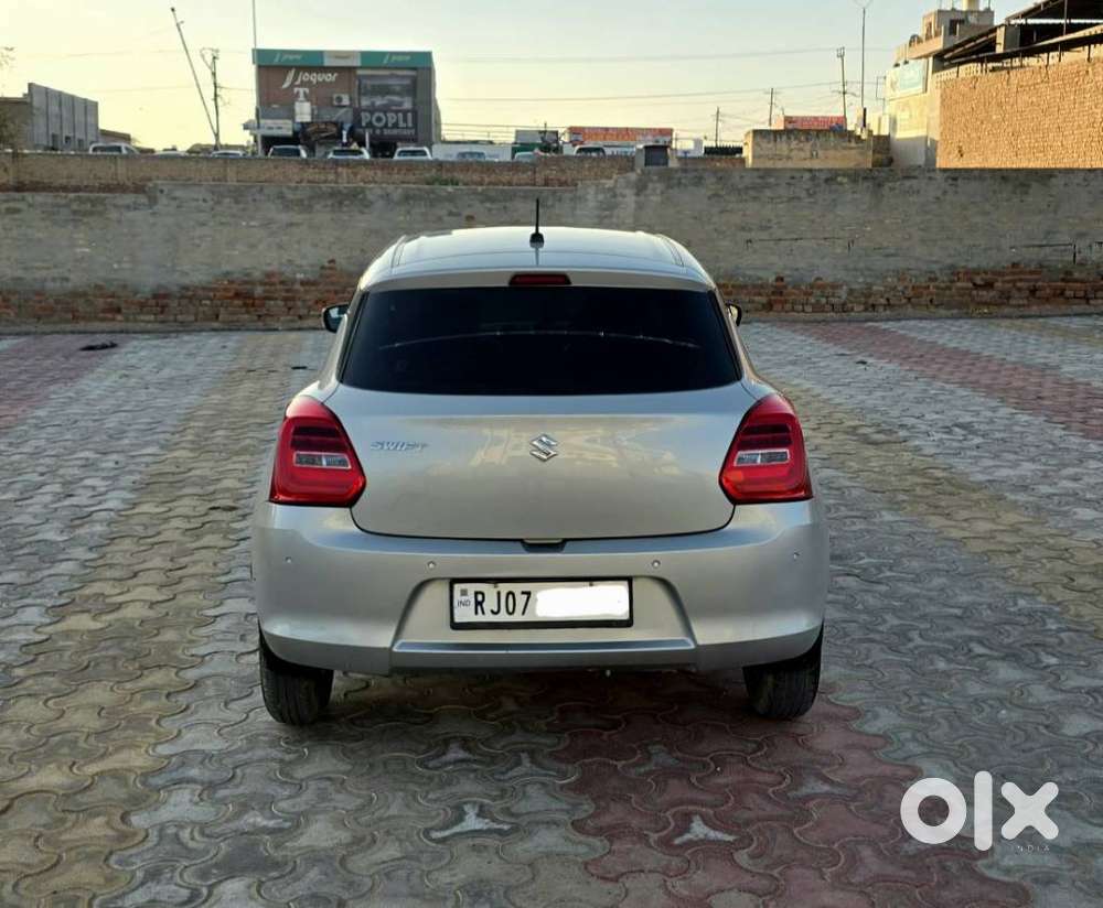 Maruti Suzuki Swift Vxi + Manual, 2022, Petrol