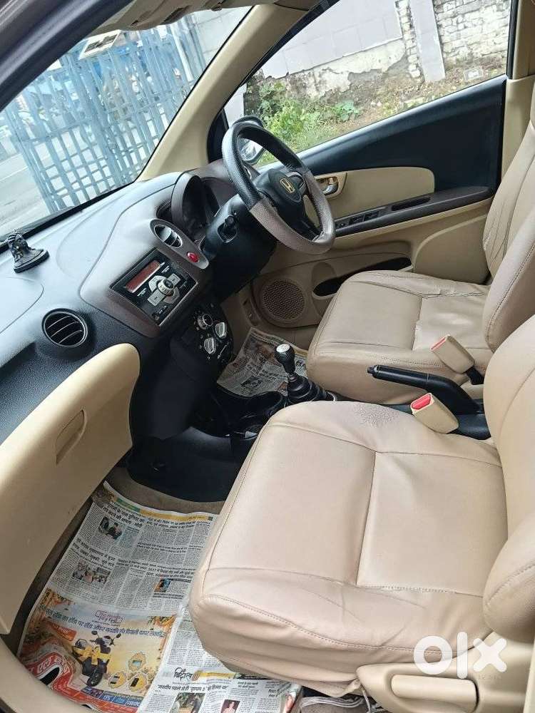 Honda Brio V Mt, 2012, Petrol