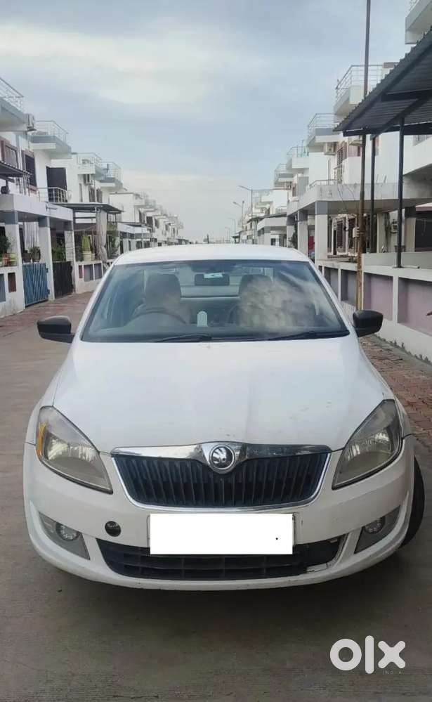 Skoda Rapid 1.6 Active 2013