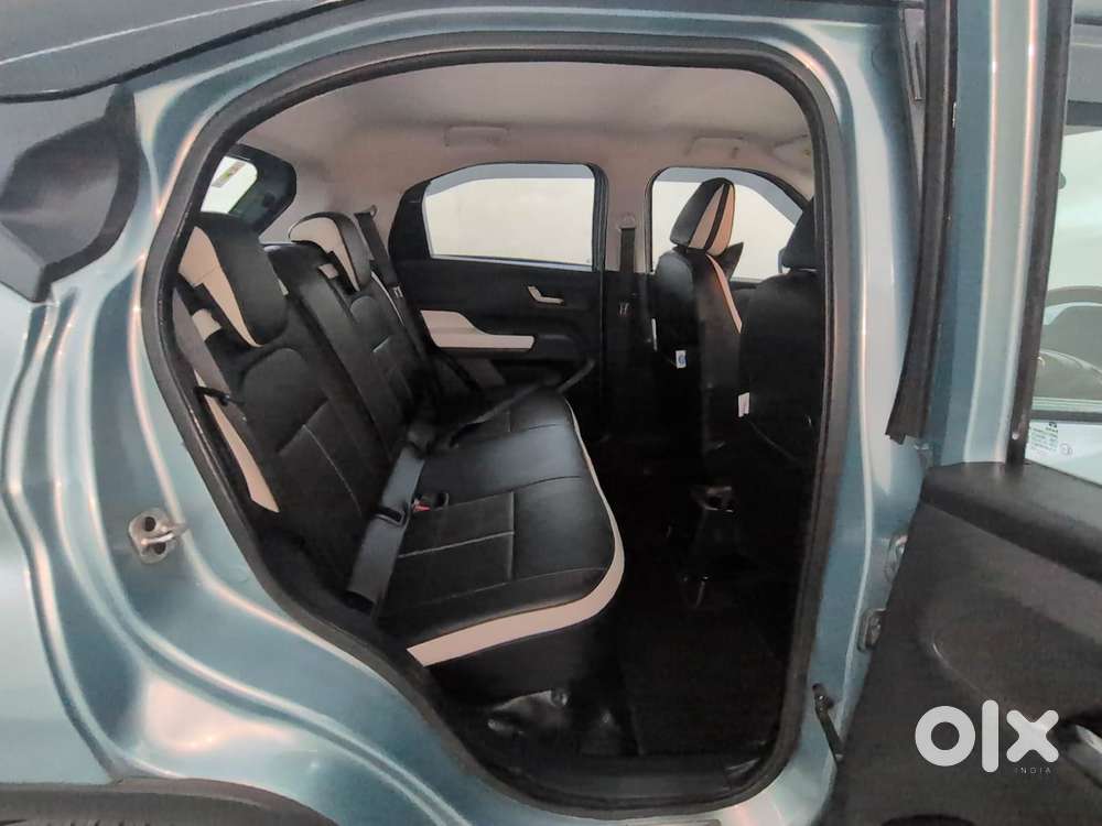 Tata Punch 1.2 Revotron Creative Amt Dual Tone, 2023, Petrol