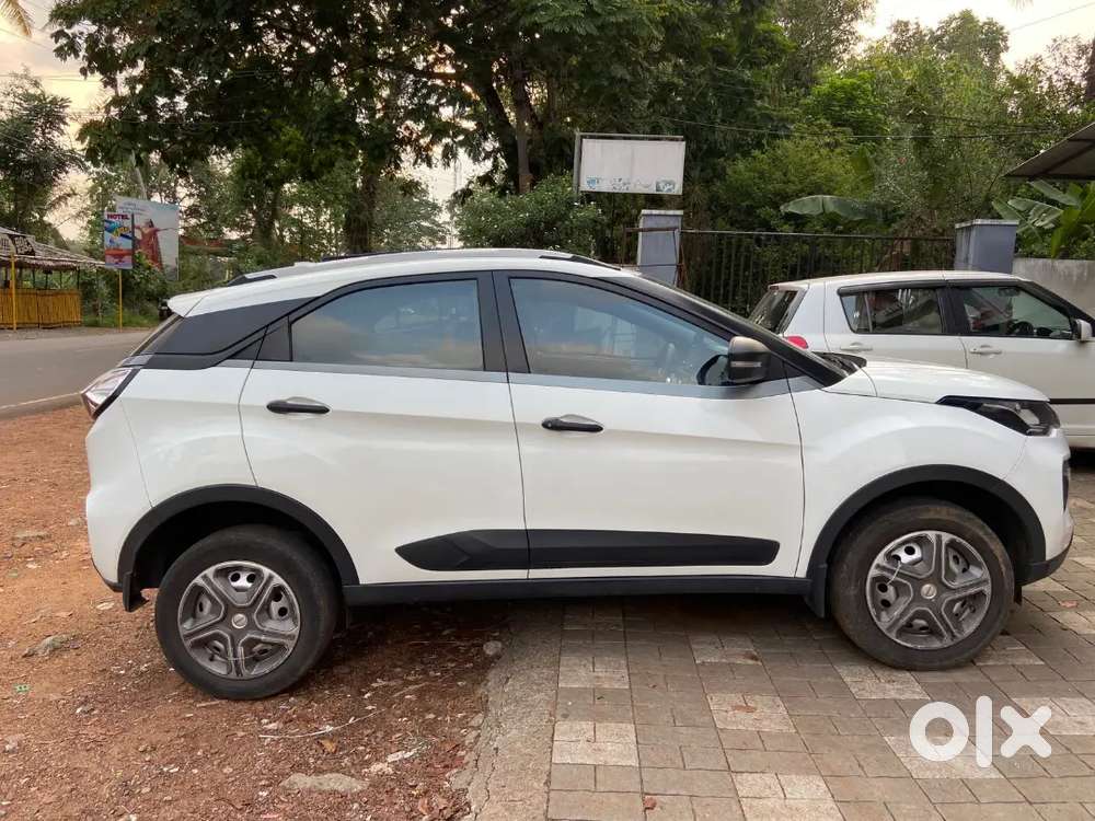 2021 Tata Nexon Xe  Low Km  No Accident
