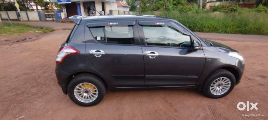 Maruti Suzuki Swift Vxi Optional, 2016, Petrol