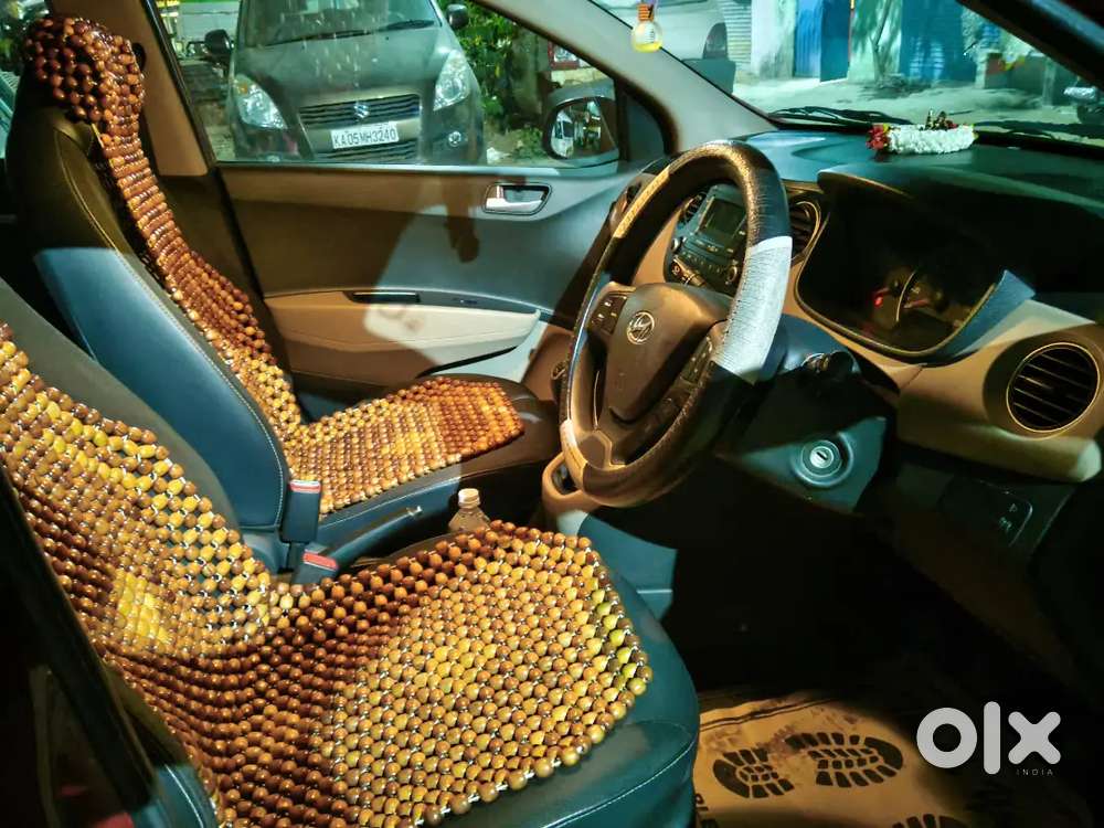 Hyundai Grand I10 2017 Petrol 121000 Km Driven