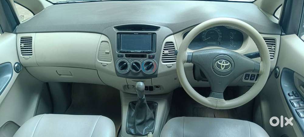 Toyota Innova 2.5 G (diesel) 7 Seater Bs Iv, 2010, Diesel