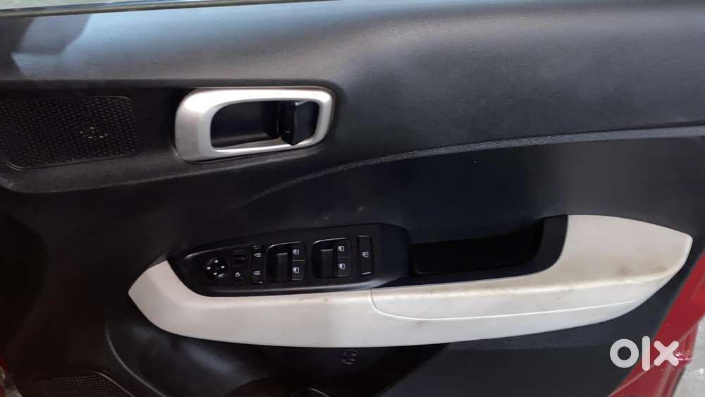 Hyundai Venue Sx Dual Tone Diesel, 2022, Diesel