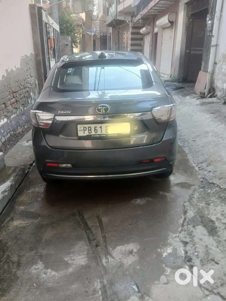 Tata Tigor 2025 Petrol Well Maintained