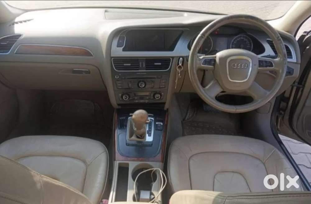 Audi A4, 2010, Petrol