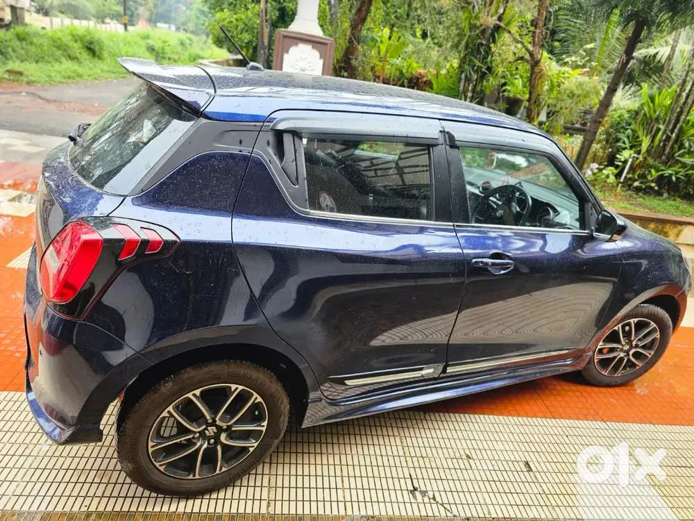 Maruti Suzuki Swift Zxi Amt Plus Blue Colour