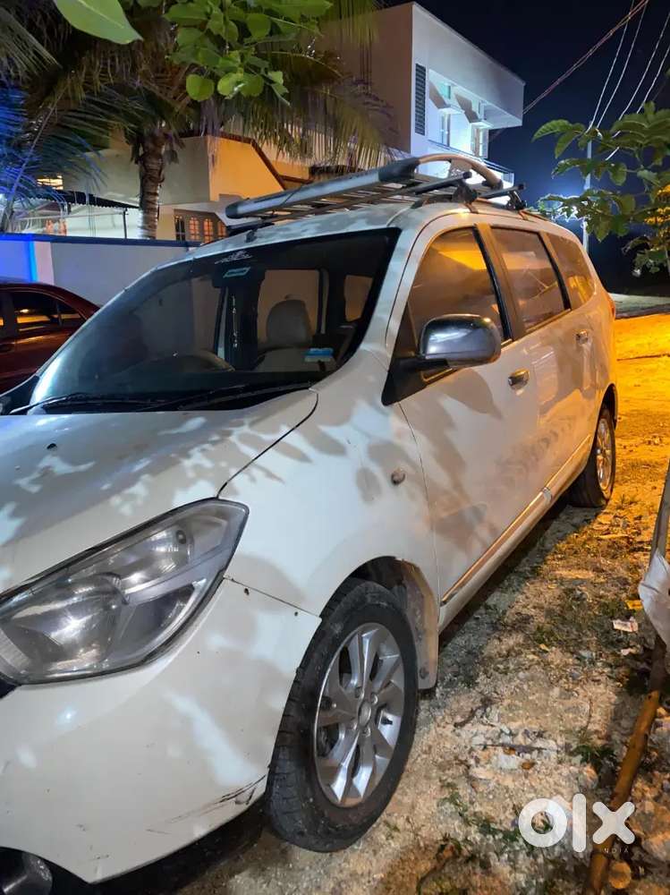 Renault Lodgy 8 Seater