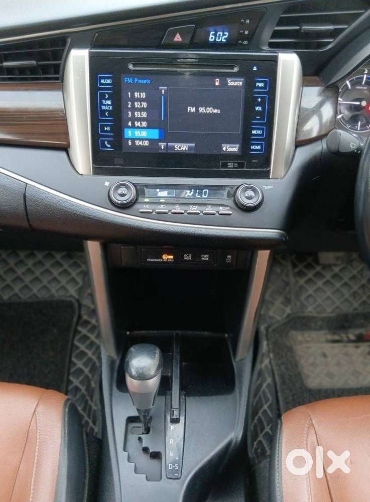 Toyota Innova Crysta 2.8z Automatic, 2016, Diesel