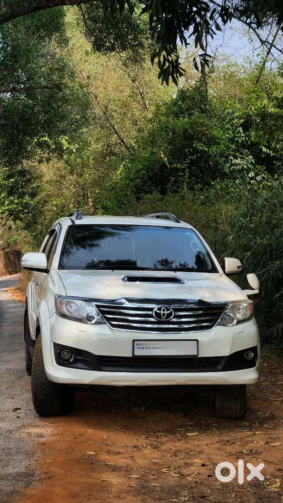 Toyota Fortuner 2015 Diesel 201000 Km Driven