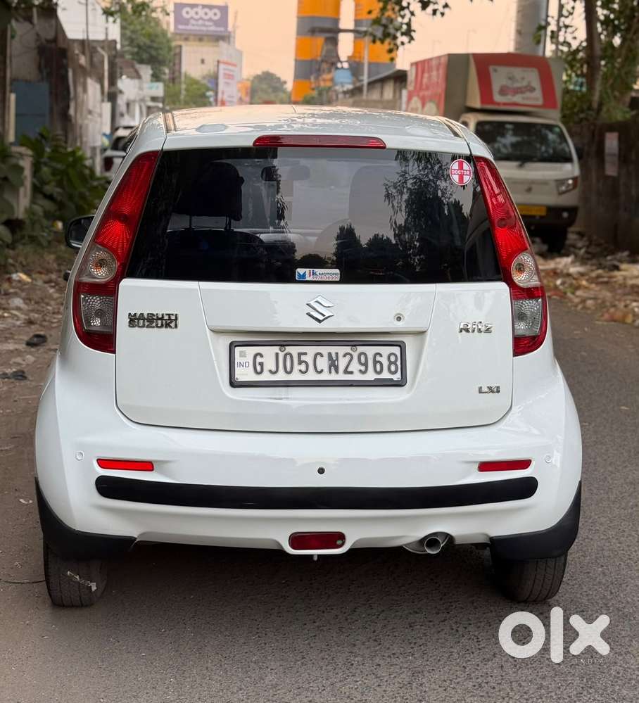 Maruti Suzuki Ritz Lxi, 2010, Petrol