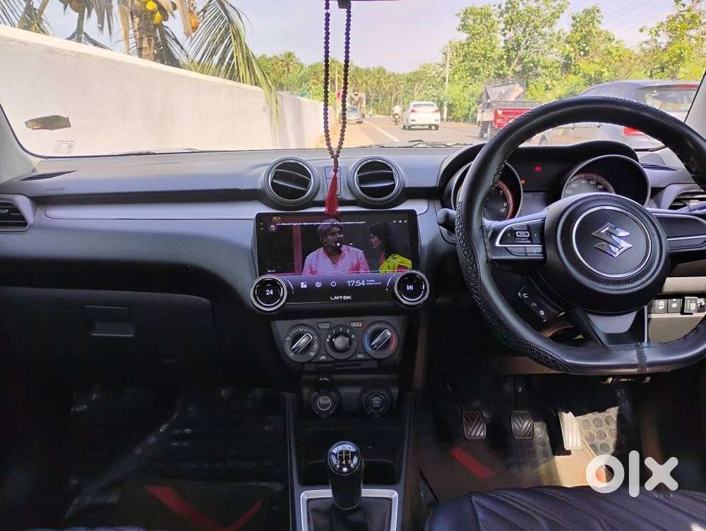 Maruti Suzuki Swift Vxi + Manual, 2021, Petrol