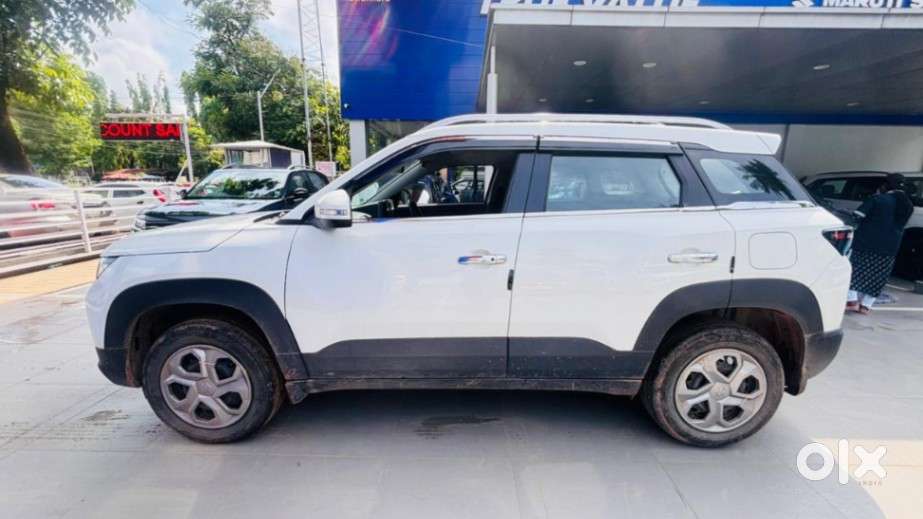 Maruti Suzuki Vitara Brezza 1.5 Lxi, 2023, Petrol