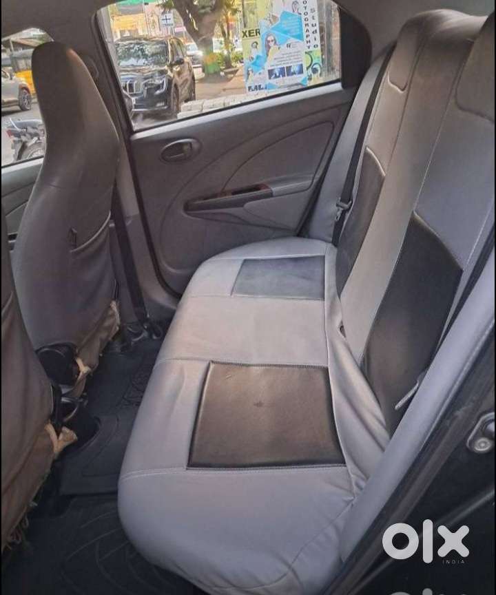 Toyota Etios 2010-2012 G Safety, 2011, Petrol