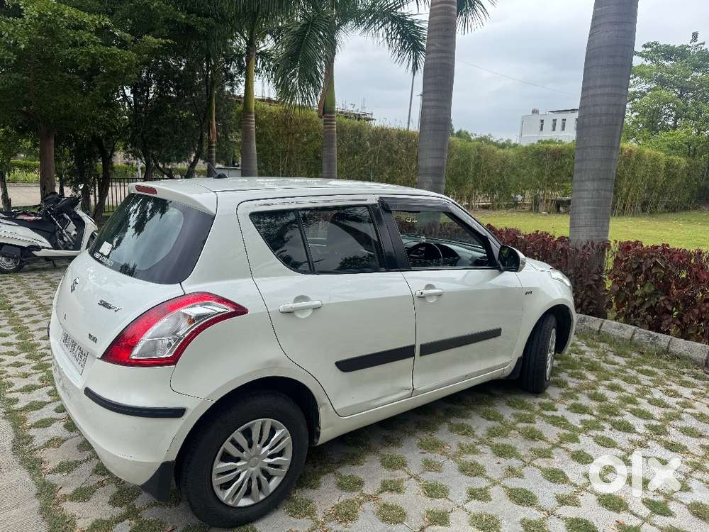 Maruti Swift Vxi 2015
