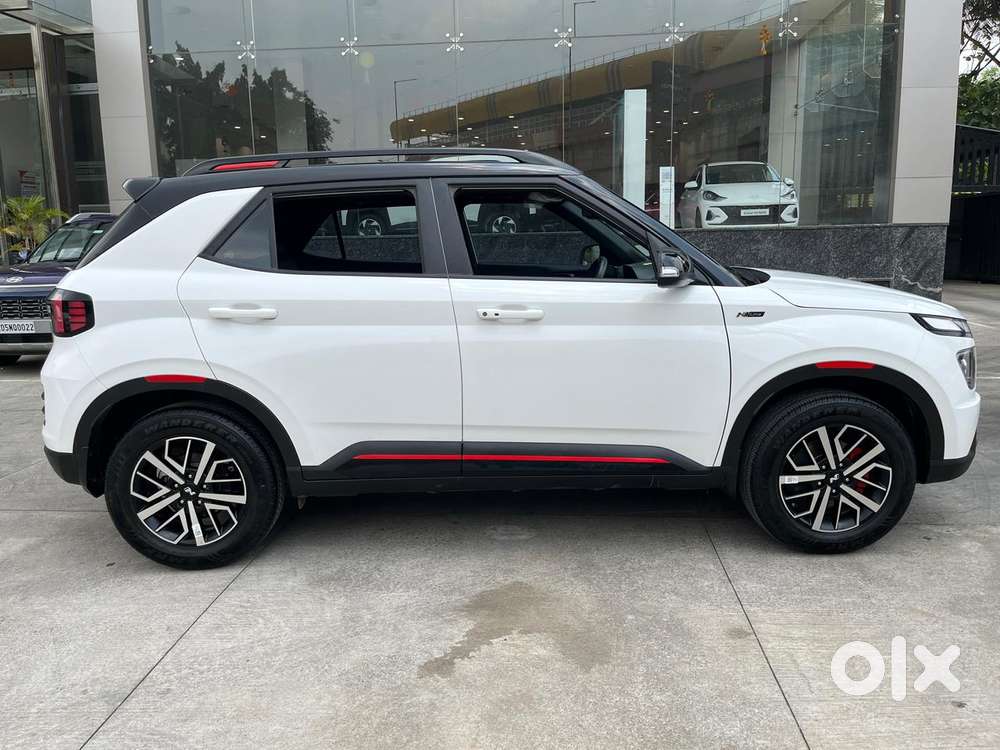Hyundai Venue N Line N8 Mt Dual Tone, 2024, Petrol