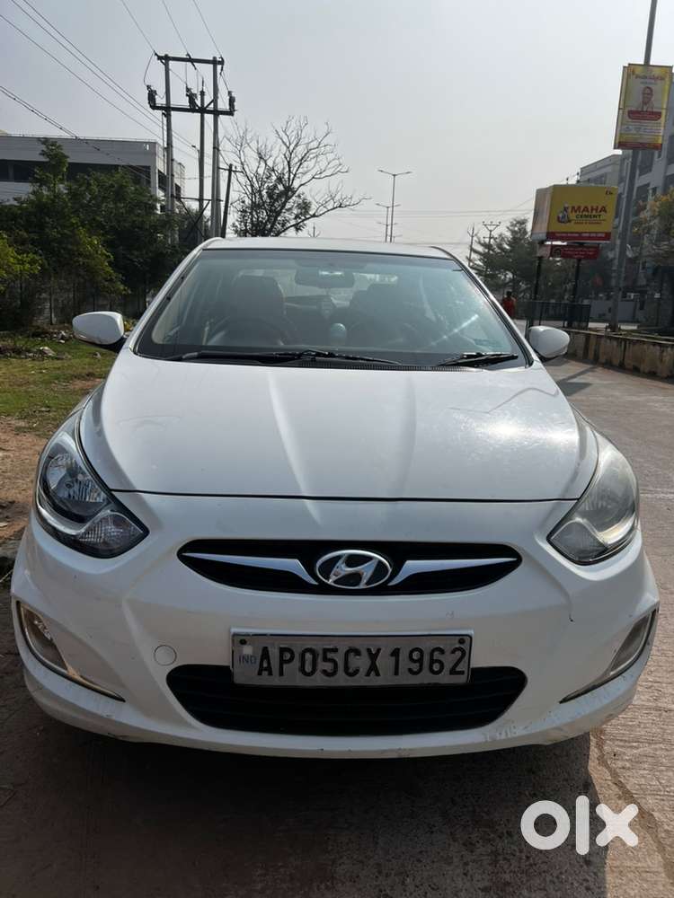 Hyundai Verna Petrol 2015