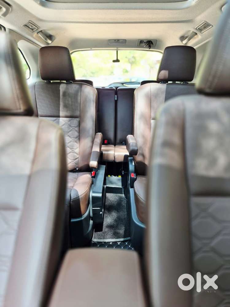 Toyota Innova Hycross 2.0 Zx (o) Hybrid 7 Str, 2025, Petrol