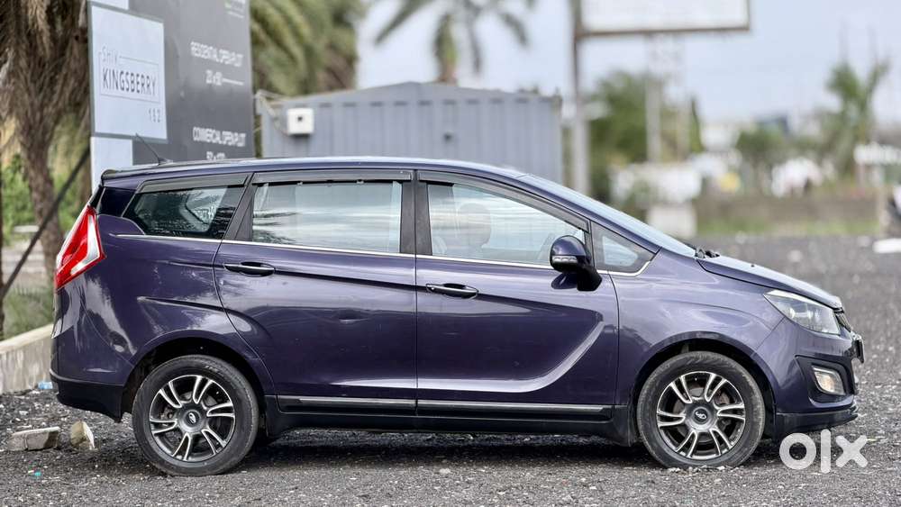 Mahindra Marazzo M8, 2018, Diesel